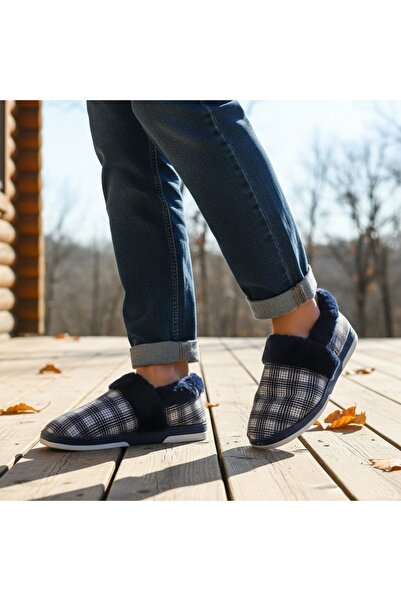 OEM Men's fur slippers, for indoors or short trips outside, D311