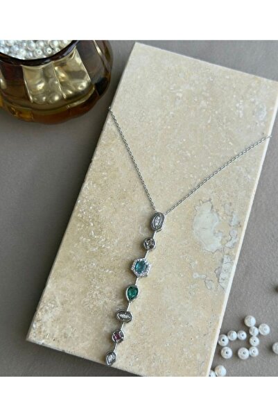 Haziran قلادة نسائية فضية، مزينة بحجر الباجيت الملون بسبعة عناصر على شكل حرف ...