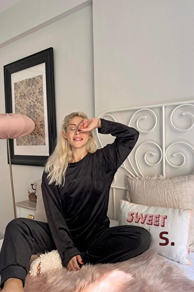 Pijamaevi Black Thankful Patterned Exclusive Velvet Women's Pajama Set