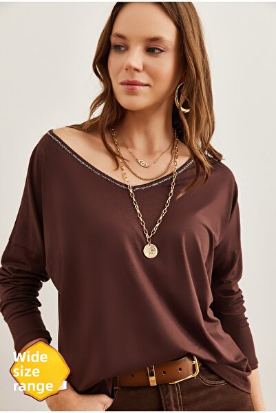 Olalook Γυναικεία μπλούζα βισκόζης με λεπτομέρεια σε καφέ ασημί ραφές με λαιμόκοψη BLZ- 19002747