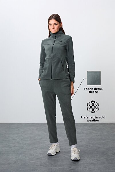 TOMMY LIFE Khaki túlméretezett, hímzett polár női tréningruha szett - állógallér, vastag puha textúra -95339