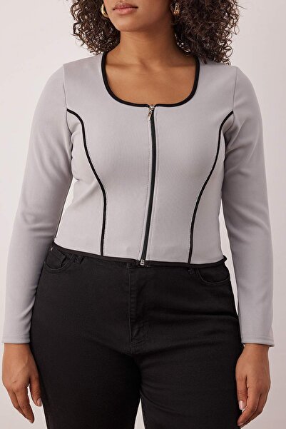 Trendyol Curve Teen Gray Contrast Piped Detail Fitted/Fitted Zippered Neckline Stretchy Knitted Blouse Tbbaw26Af00041