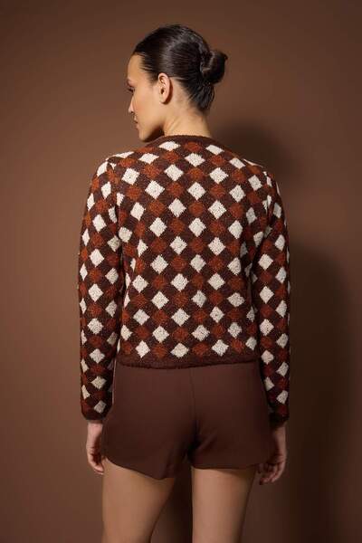Trendyol Collection Brown Argyle/Plaid Patterned Crew Neck Cropped Knit Cardigan Twoaw26Hi00239