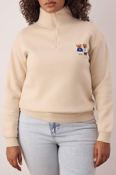 Trendyol Curve Stone Teddy Bear Embroidered Zippered Collar Oversized Sweatshirt Tbbaw26Ao00041