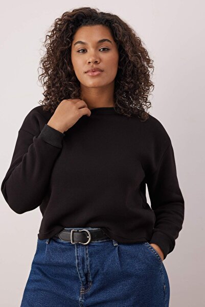 Trendyol Curve Black Crop Boy Crew Neck Basic Plus Size Sweatshirt Tbbaw26Ao00046