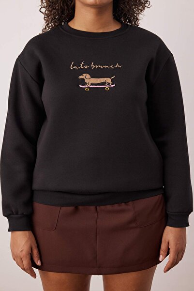 Trendyol Curve Black Dog Embroidered Crew Neck Oversized Sweatshirt Tbbaw26Ao00044