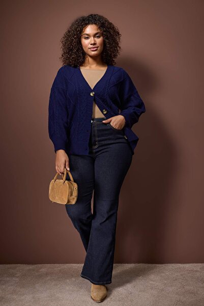 Trendyol Curve Синій светр з плетеним візерунком, V-подібним вирізом і ґудзиками TBBAW23AV00085