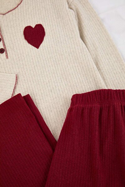 Trendyol Curve Ecru-Red Heart Fleece Plus Size Pajama Set