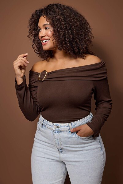 Trendyol Curve Red Viscose Soft Fabric Bodycon Carmen Collar Knitted Plus Size Blouse Tbbaw26Af00094