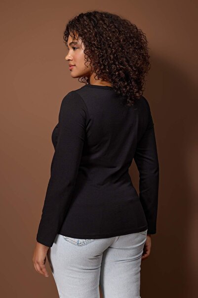 Trendyol Curve Black Knitted Bodycon Button Detail Plus Size Blouse Tbbaw26Af00008