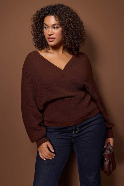 Trendyol Curve Кафяв пуловер с кръстосана предна част и връзки на гърба TBBAW23AN00040