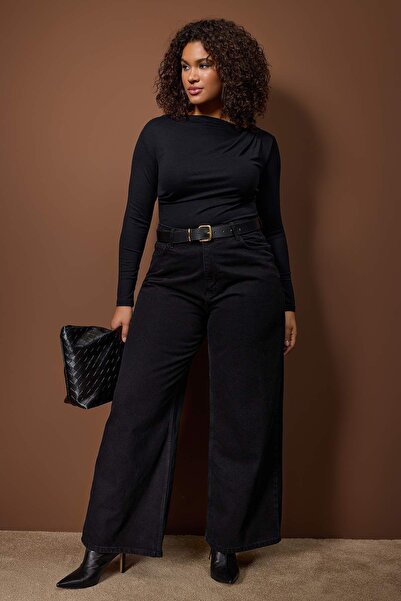 Trendyol Curve Black Fitted/Fitted Blouse with Asymmetric Neckline Detail Soft Fabric Stretchy Knitted Blouse Tbbaw26Af00088