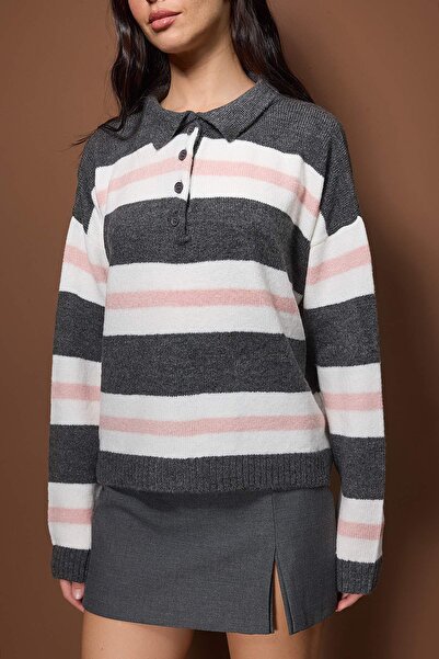 Trendyol Collection Anthracite Polo Neck Burgundy Striped Knitwear Sweater Twoaw26Kz00286