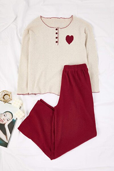 Trendyol Curve Ecru-Red Heart Fleece Plus Size Pajama Set
