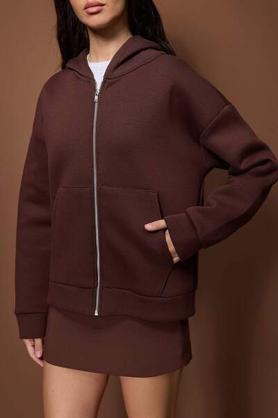 Trendyol Collection Wardrobe Essentials – Dark Brown Oversized Hooded Knitted Sweatshirt | Twoaw26Sw00018