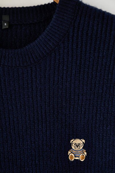 Trendyol Collection Синій Oversize/Широкий крій Велосипедний комір З вишивкою ведмедя Светр TMNAW26KZ0000303