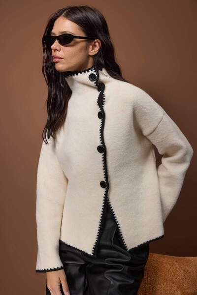 Trendyol Collection Ecru Mock Neck Color Block Knitwear Cardigan Twoaw26Hi00295