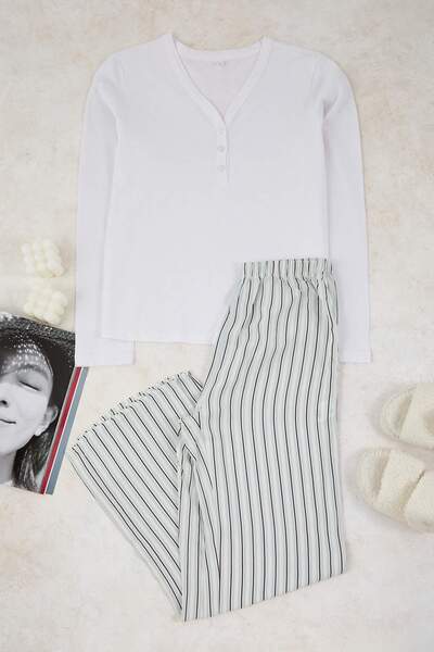 Trendyol Collection Set de pijamale din viscoză cu nasturi cu dungi albastre din material subțire THMAW26PT00016