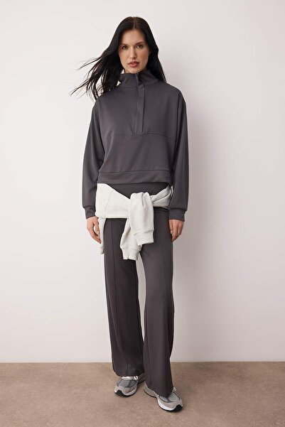 Trendyol Collection Ανθρακίκινητο κανονικό/κανονικό κοστούμι από μαλακό ύφασμα με πλεκτό κάτω μέρος - Επάνω μέρος TWOAW26AU00139