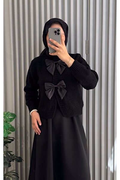 Butik Önü Fiyonklu Triko Hırka