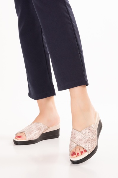 Gondol Παντόφλες εσωτερικού χώρου από γνήσιο δέρμα εκκένωσης 2763 Μπεζ κροκό