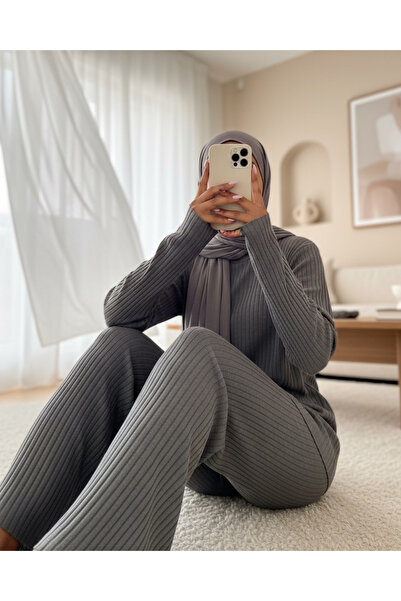 Modamorfo Crew Neck Camisole Set