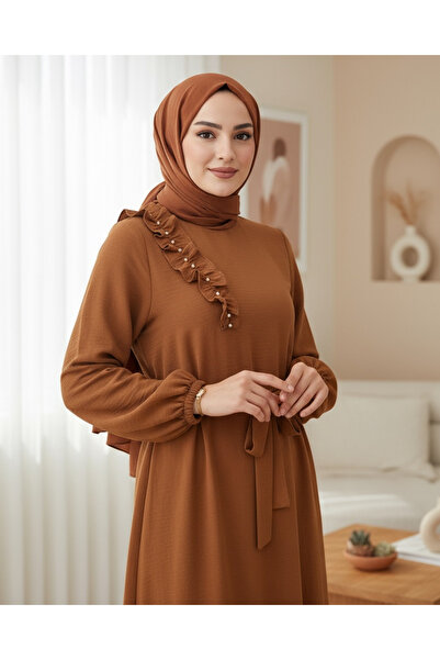 Modamorfo Сукня з воланами, деталями з каменів, спідницею та поясом - Taba