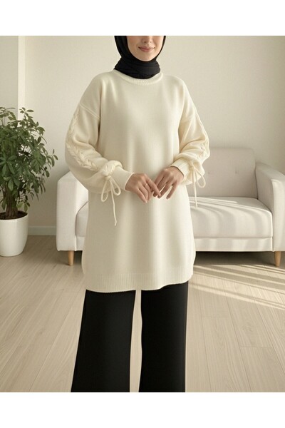 Modamorfo Πλεκτό πουλόβερ με στρογγυλή λαιμόκοψη και λεπτομέρεια πλεξίματος - Κρεμ