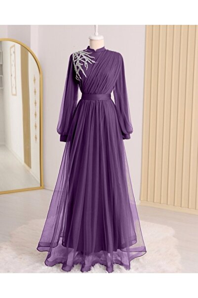 Modamorfo Βραδινό φόρεμα από τούλι με ντραπέ ζώνες και λεπτομέρεια από πέτρα στο μπροστινό μέρος - Μωβ