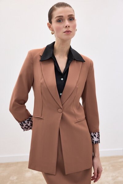 Sateen Klasická bunda Camel Mono Collar