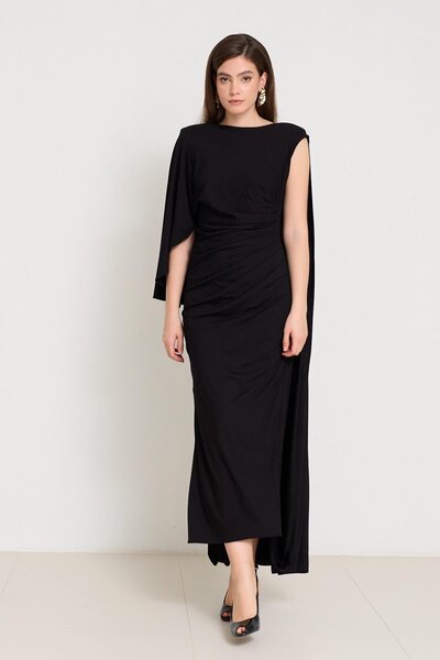 Setre Black Full-Fit Dress with Gathered Waist and Shoulder and Accessory Detailing