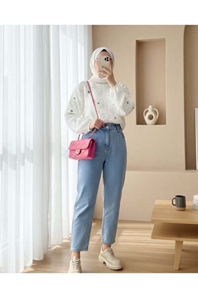 Modamorfo Vyšívaný svetr s rukávy s krajkou a bambulí - bílý