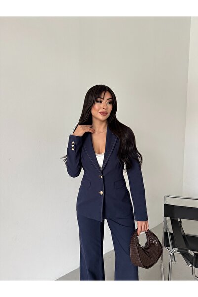 Nadrina Drawing Suit