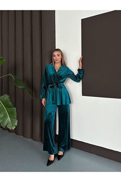 verabelle Velvet Fabric Shoulder Padded Stylish Double-Breasted Suit with Belt Detail