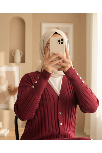 Modamorfo Metal Buttoned Slit Sweater Cardigan -Red