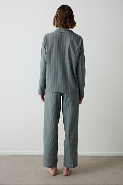 Penti Tmavě zelená pruhovaná košile s límečkem Bavlněná pyžamová souprava s dlouhým rukávem