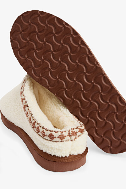 Penti Gardenya Quinn Embroidered Detailed House Slippers