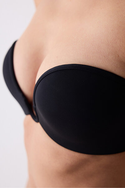 Penti Deep Decollette Schwarzer BH