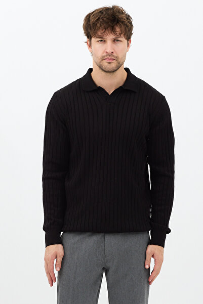 COOL TARZ سترة تريكو مضلعة بياقة بولو للرجال باللون الأسود