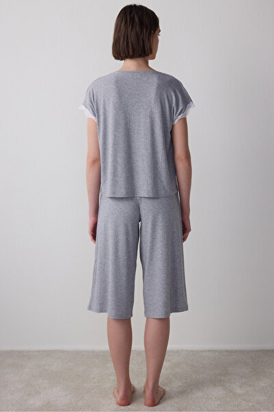 Penti Gray Melange Lilah Ruched V Neck Short Sleeve Capri Pajama Set