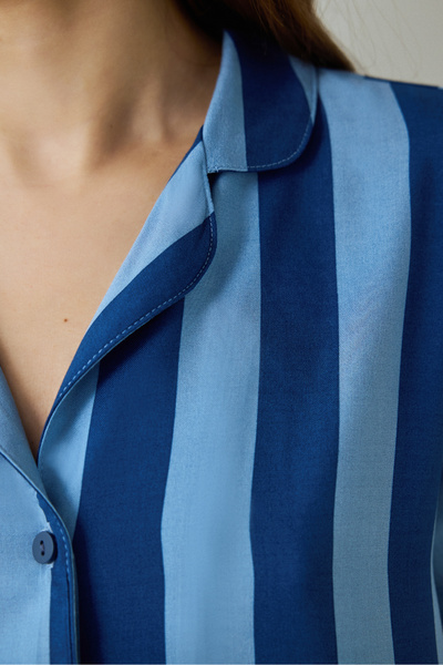 Penti Blue Into The Blue Cămașă cu dungi Guler Cămașă cu mânecă scurtă Pantaloni scurți Set pijama