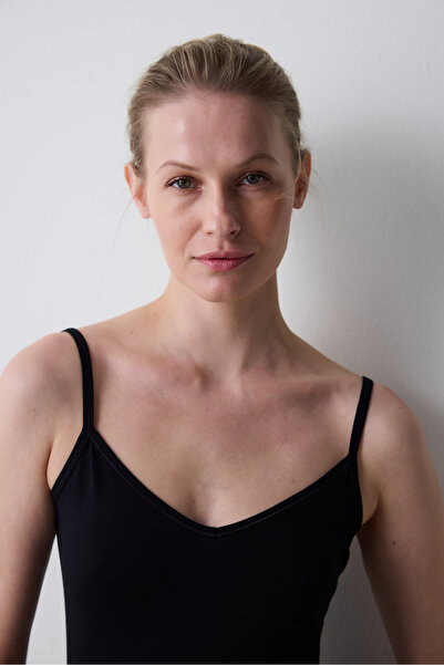 Penti Aging Thin Strap Black Tank Top