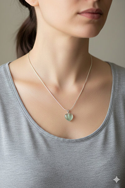 Jewerly Women's Green Aura Necklace