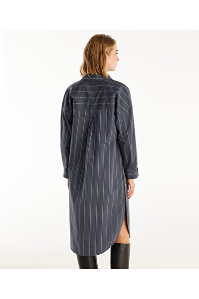 Yargıcı Kolu Düğme Detaylı Midi Boy Gömlek Elbise