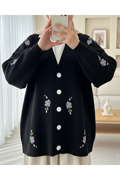 Modamorfo Floral Embroidered Shiny Buttoned Knit Cardigan -Black