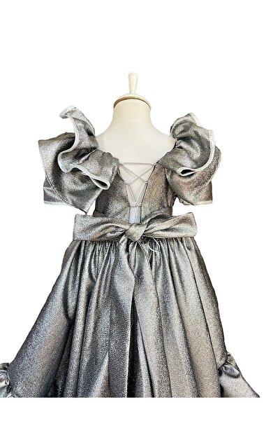 zühre balaban Γκρι ασημί φόρεμα για κορίτσια με κοντό μπροστινό μέρος και μακρύ πίσω μέρος