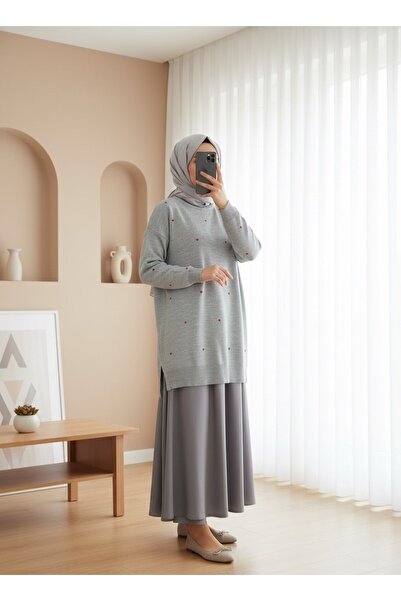 Modamorfo Heart Embroidered Crew Neck Knit Tunic - Gray