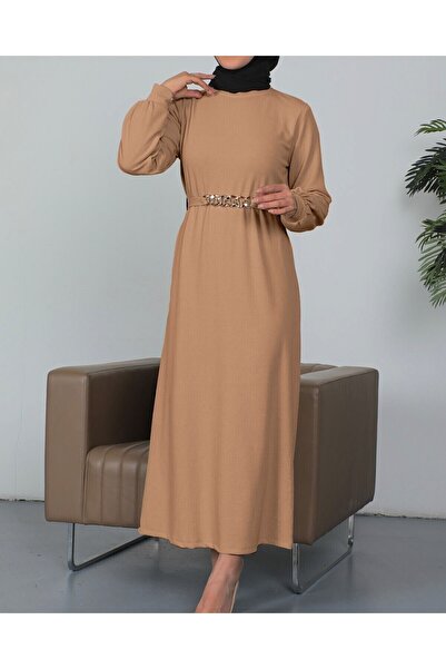 Modamorfo Šaty s vysokým límcem a žebrovaným řetízkem