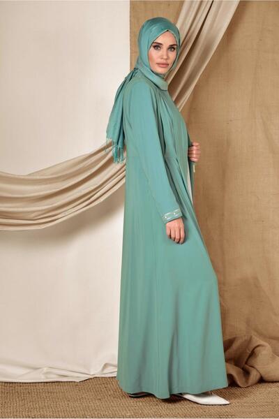 Alvina 1424 Model Pleated Judge Collar