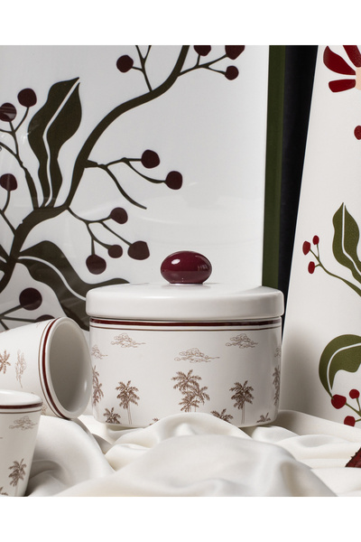 Blends Date Bowl with lid from Deliona